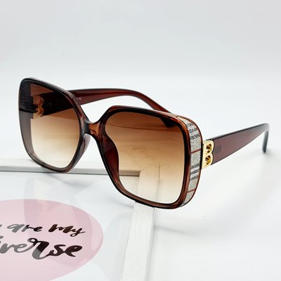 Солнцезащитные очки M&J Женские коричневый градиент (7110) 7110 фото