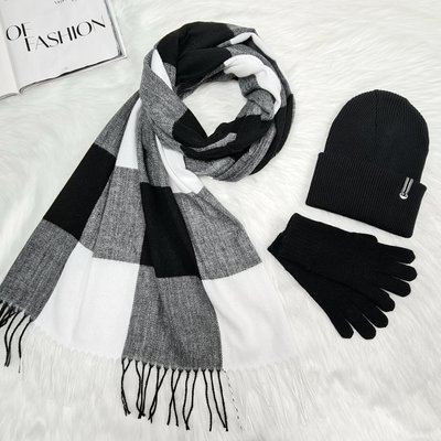 Комплект жіночий зимовий (шапка+шарф+рукавички) ODYSSEY 55-58 см різнокольоровий 13698 - 1119 - 4062 тироль фото