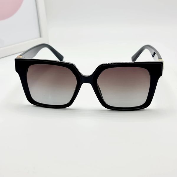 Сонцезахисні окуляри M&J Жіночі сірий градієнт (7560) 7560 фото