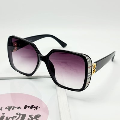 Солнцезащитные очки M&J Женские серый градиент (7111) 7111 фото