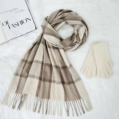 Комплект женский зимний (шарф+перчатки) M&JJ One size Бежевый 8068 - 4217 8068 - 4191 фото